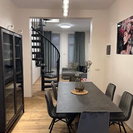 Exclusive Two-Level Apartment With Private Terrace On The Canal Брюссель Екстер'єр фото